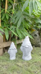 Gwydion - Kleiner stehender Zauberer, 30cm H | Steinguss 